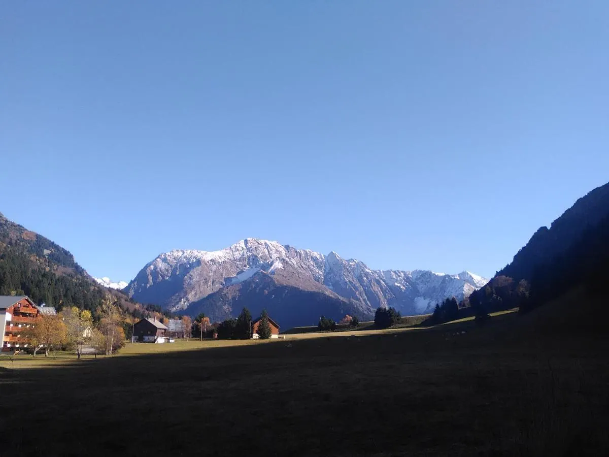Studio Au Calme Face Aux Montagnes Dans Station De Ski La Morte 公寓