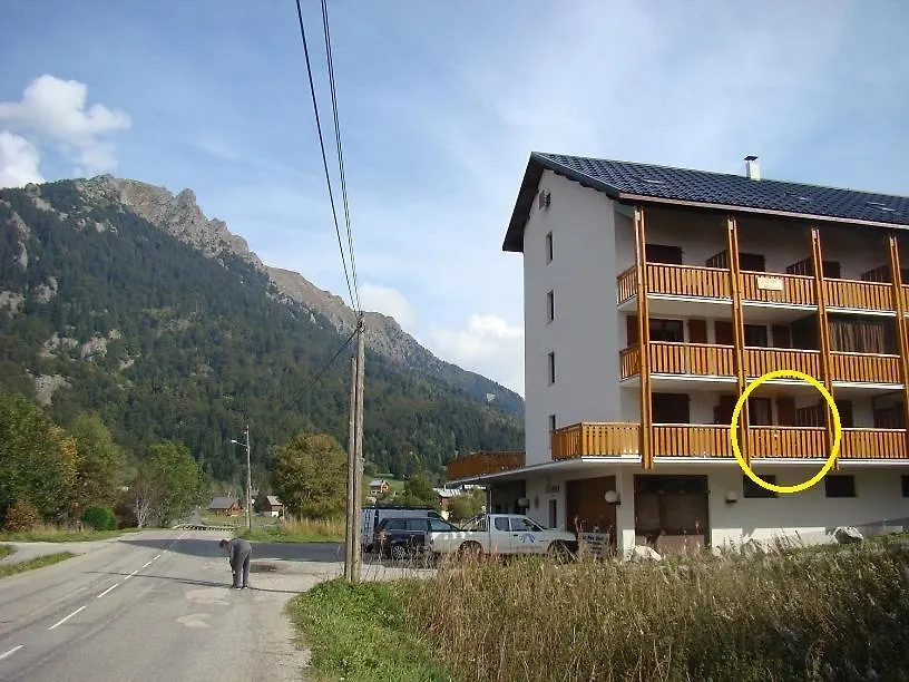 Apartment Studio Au Calme Face Aux Montagnes Dans Station De Ski La Morte France